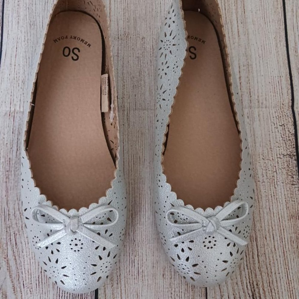 Silver  Round toe Slip on dress shoes with pattern cut outs